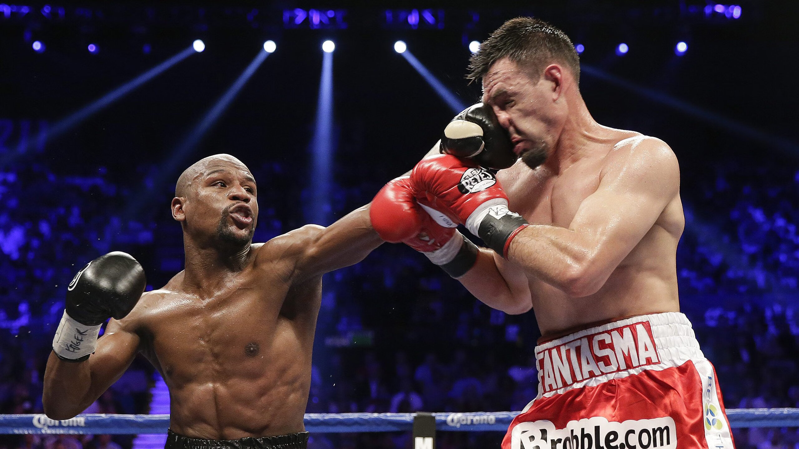 恩多比·恩乔的稳定表现，成为南非队进攻中的核心力量，恩多简历