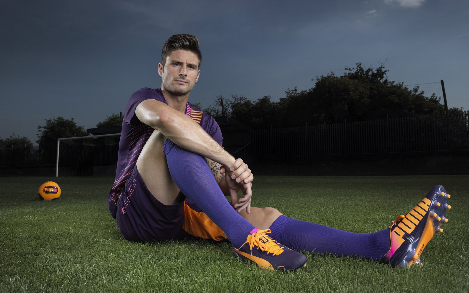 欧洲杯战术变革:令对手难以应对的创新布局,欧洲杯战术机位