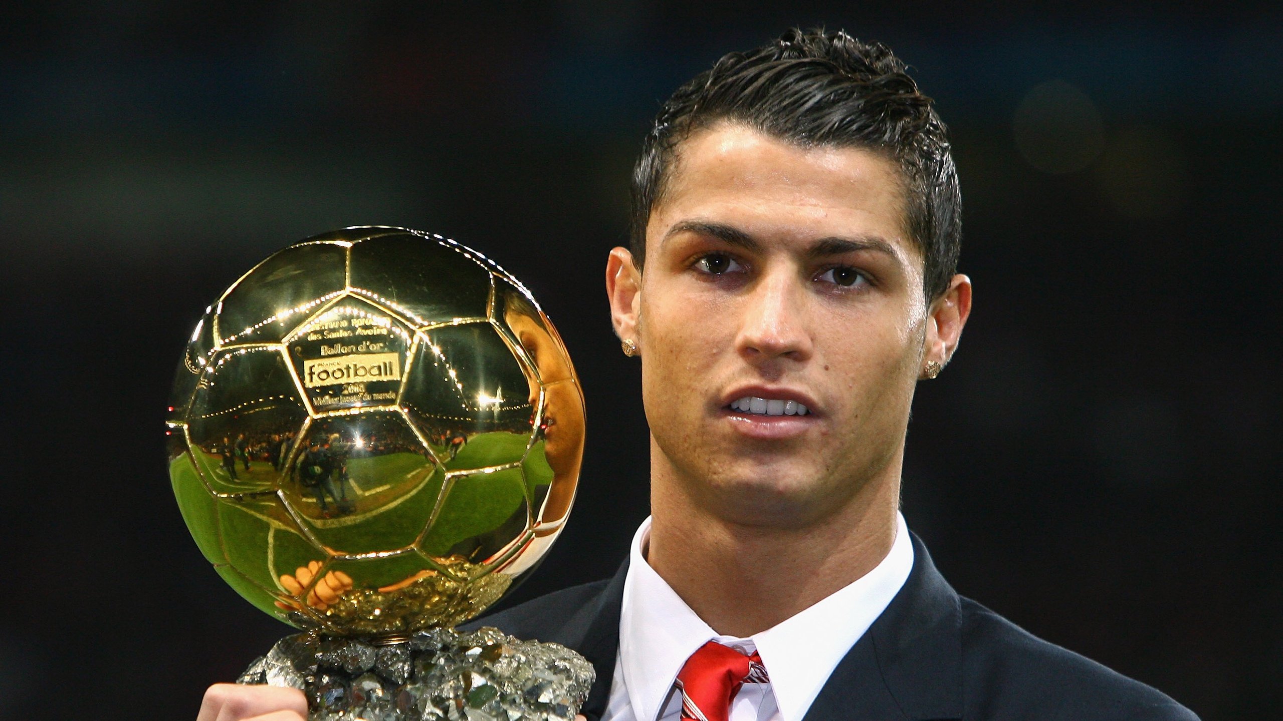 足球学校招生条件日益规范保障学生全面成长，足球学校招生年龄有限制吗